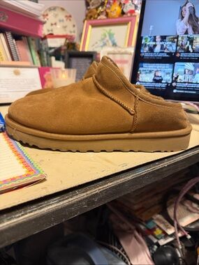 Ugg Chestnut Clogs Mules Shoes Size 9